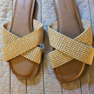 Never worn! Old Navy crisscross raffia slides, size 9